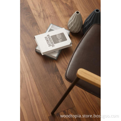 Lantai kayu pepejal tiga lapisan warna walnut hitam